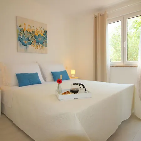 Apartman Besonderes Mit Pool, Babybett, Garten, Grill, Kinderspielplatz, Parkplatz Poreč
